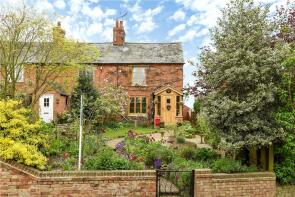 16, Helmdon Road, Towcester NN12 8SJ