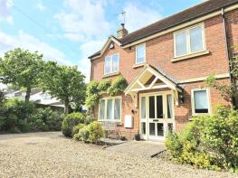 3, Raffin Court, Raffin Lane, Pewsey SN9 5HJ