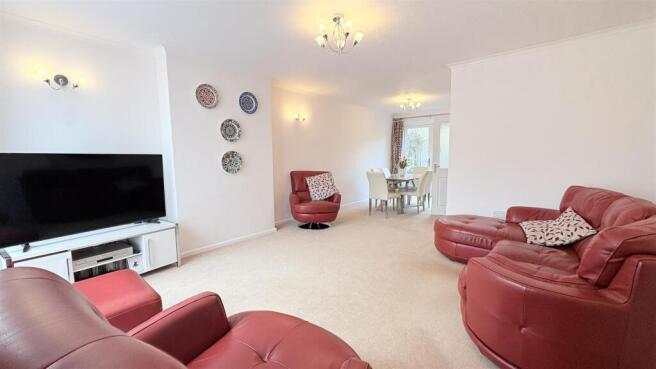 Living/Dining Room