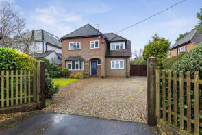 Glenholme, Kings Lane, South Heath HP16 0QY