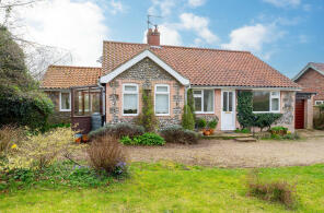 Glenrose, Field Dalling Road, Fakenham NR21 0QS