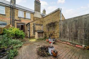 5, Harty Ferry Cottages, Harty Ferry Road, Faversham ME13 0QD