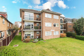 5, St Nicholas Court, Bloomfield Road, Harpenden AL5 4DF