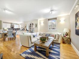 Flat 3, 12, Shorts Gardens, London WC2H 9AU