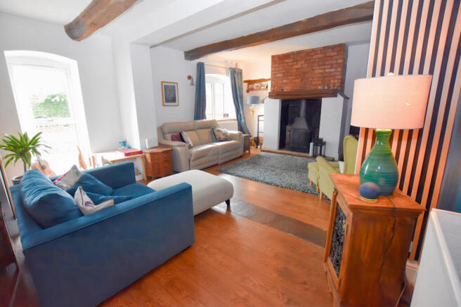 Lounge 1