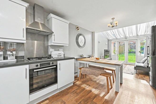 KITCHEN & SUN ROOM