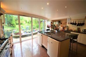 4, Woods Lane, Basingstoke RG25 2JF