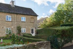 30, The Street, Tetbury GL8 8PN