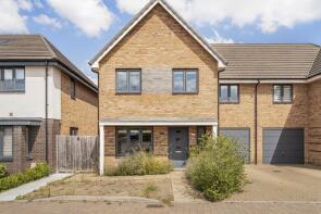 35, Queens Avenue, Welwyn Garden City AL7 4BZ