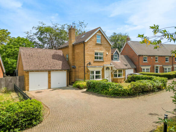 Whitebeam Close, Weston Turville, HP22