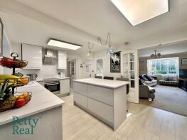 17, Mile End Close, Colne BB8 7LD