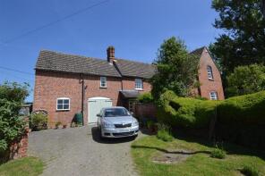 Castle Bank, Upper Wall End Road, Leominster HR6 9DE