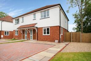 5, St Georges Place, New Pond Road, Benenden, Cranbrook TN17 4EJ