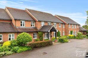 1, 19 Stewart Court, High Street, Epping CM16 4FJ