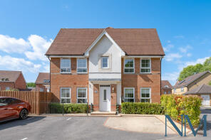 17, Witney Road, Furnace Green, Crawley RH10 6GJ