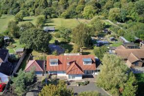 Sandacre, West Hythe Road, Hythe CT21 4NT