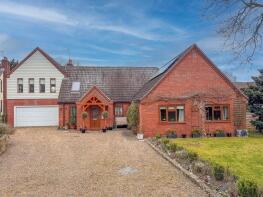 Oak Lea, Narrow Way, Halesworth IP19 9EJ