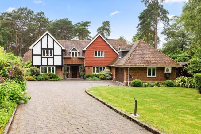 Brochure Main Lakeside Pines Westwood Road Windles