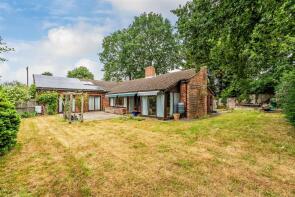 14, Walters Mead, Ashtead KT21 2BP