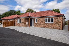 4, The Willows, Woodham Road, Rettendon, Wickford SS11 7QU