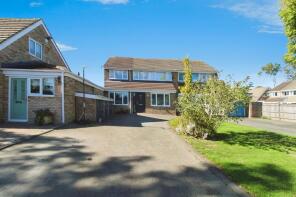 32, Waylands, Swindon SN6 6BT