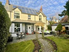 Plas Iorwerth, Road From Trafalgar Street To Plas Berwyn, Bala LL23 7HT