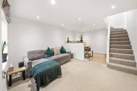 Wheelers Drive, Ruislip, HA4