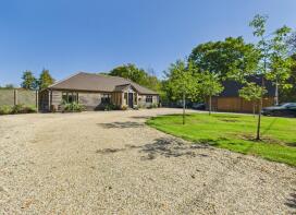 Devonia, Deans Lane, Tadley RG26 5SE