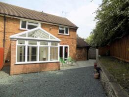 17, Abbey Close, Nottingham NG13 9AF
