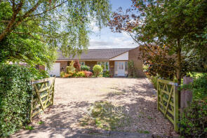 68 Hawthorns, Corby Road, Grantham NG33 4LH