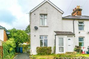 7, Lodge Hill Road, Lower Bourne, Farnham GU10 3QN