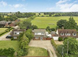86, Station Road, Kennett CB8 7QF