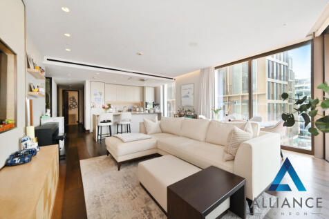 Kings Gate Walk, London, SW1E