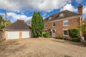 Pembroke House, Doves Lane, Whiteparish SP5 2SJ