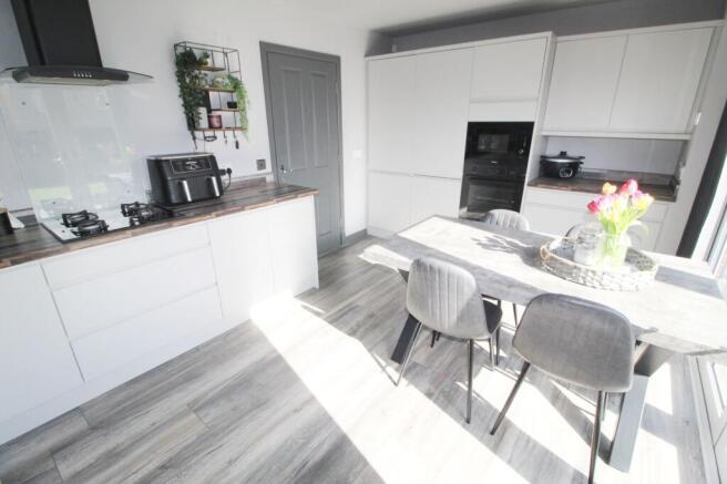 Kitchen/Dining Room