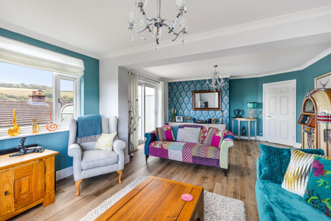 16 2 Sitting Room 33 Churchfields, Dartmouth - 250