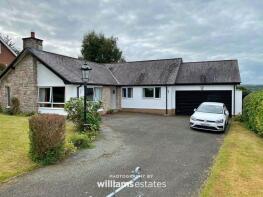 Inversnaid, Old Farm House To Derwen Llanerch Junction, Pentrecelyn, Ruthin LL15 2HF