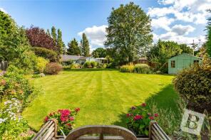 Hillview, Mayes Lane, Sandon, Chelmsford CM2 7RW