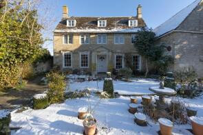 14, West Street, Lacock SN15 2LH