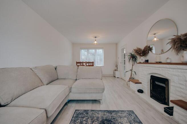 Living/dining room