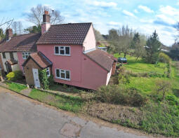 3, Bridge Cottages, Barsham Hill, Beccles NR34 8HQ