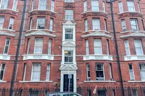 Flat 23, Russell Chambers, Bury Place, London WC1A 2JU