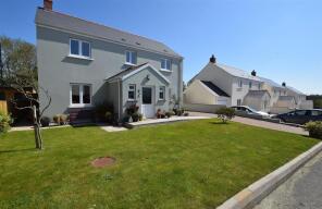 7, Leven Close, Hook, Haverfordwest SA62 4LF