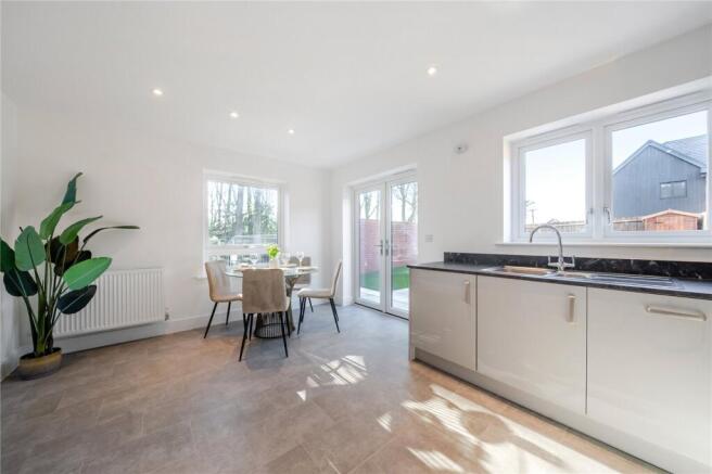Kitchen/Dining