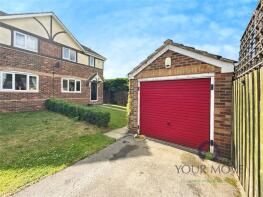 25, Far Lawns, Carlton, Barnsley S71 3FL