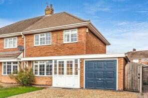 24, Woodcote Avenue, Nuneaton CV11 6DE