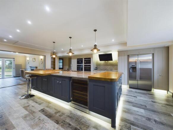 High Specification Fitted Kitchen