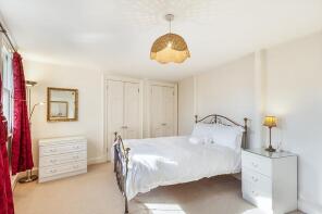 Flat 2b, 18, Fleet Street, London EC4Y 1AA