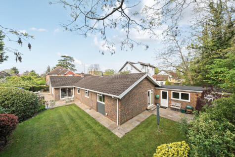 Highfield Road, West Byfleet, KT14