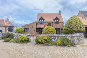4 Holly Cottage, Incleborough Close, Cromer NR27 9PU